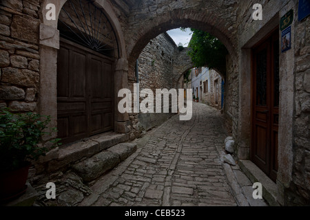 Alte Straße in Bale, Istrien, Kroatien Stockfoto