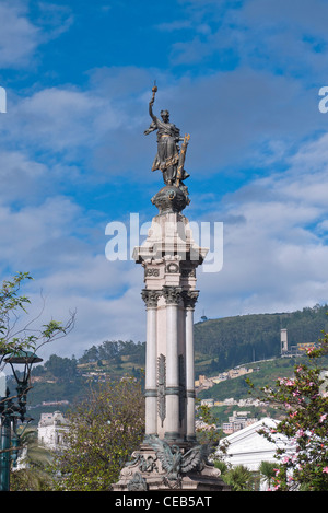 Das Monument der Unabhängigkeit für den Krieg von Unabhängigkeit mit Spanien im Jahre 1809 in Quito, Ecuador. Stockfoto