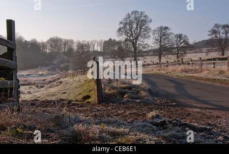 Die Straße von tunstall Behälter wolsingham in gewohnt in der Grafschaft Durham gelegen auf einem eisigen Wintern morgen minus 6. Stockfoto