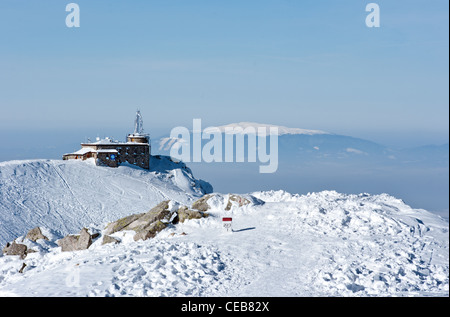 Kasprowy Wierch und Babia Gora im Winter. Stockfoto