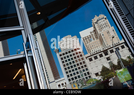 Reflektierten Blick auf Union Square. In San Francisco. Kalifornien. Stockfoto