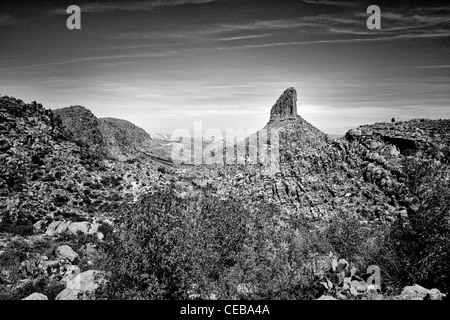 Weber-Nadel in den Superstition Mountains in der Sonora-Wüste von Arizona Stockfoto