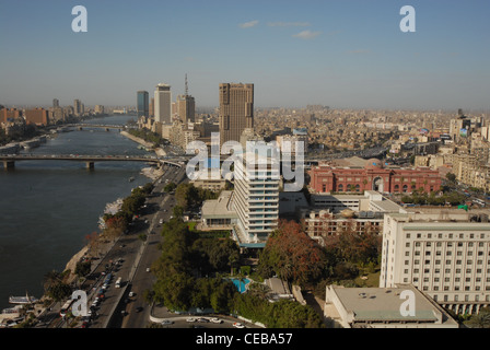 Ein Panorama der zentralen Kairo Blick nach Westen über den Nil. Stockfoto