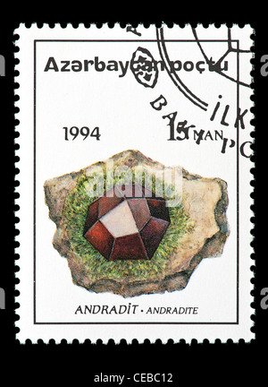 Briefmarke aus Aserbaidschan Darstellung Andradit Kristalle Stockfoto