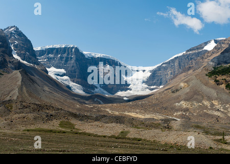 Snow Dome und Dome Gletscher, einer "Toe" der Columbia Icefield, in der Nähe der Autobahn 93, Icefields Parkway, Jasper National Park, Alberta, Kanada. Stockfoto