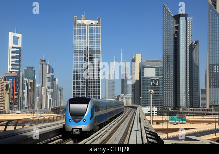 Metro Zug Innenstadt in Dubai, Vereinigte Arabische Emirate Stockfoto