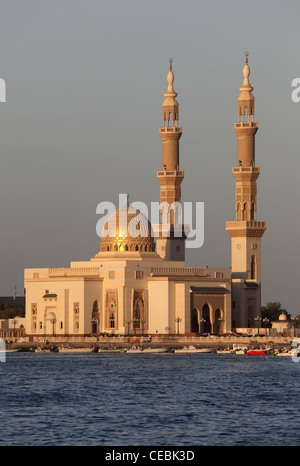 Moschee in Sharjah City, Vereinigte Arabische Emirate Stockfoto