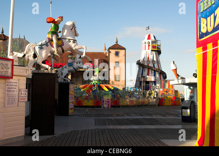 Kirmes rides auf Brighton Pier. Stockfoto