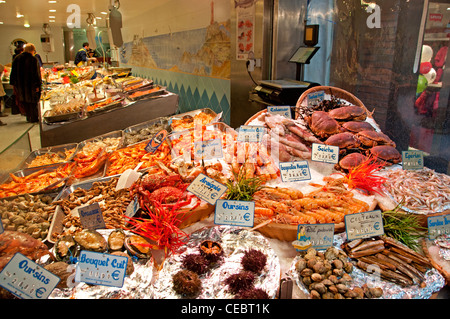 Poissonnerie Quoniam Fischhändler Rue Mouffetard in Paris Französisch Stockfoto