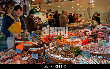 Poissonnerie Quoniam Fischhändler Rue Mouffetard in Paris Französisch Stockfoto