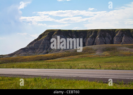 Amerikanische Rocky Mountains Badlands Nationalpark South Dakota SD Bilder Fotos Fotografie eine Rundstraße in den USA US horizontal hochauflösend Stockfoto