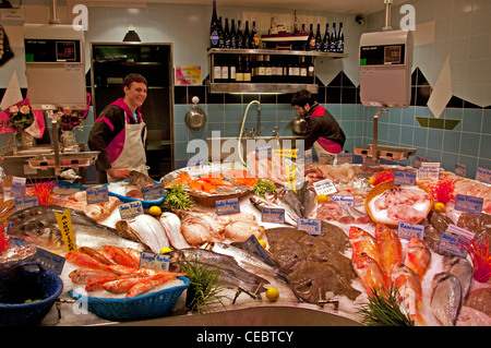 Poissonnerie Quoniam Fischhändler Rue Mouffetard in Paris Französisch Stockfoto