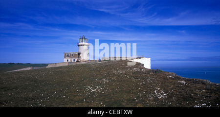 Belle Tout Leuchtturm oberhalb der weißen Kreidefelsen der sieben Schwestern, East Sussex Stockfoto