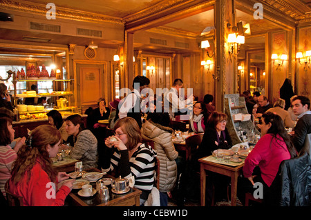 Ladurée Rue Royale Luxus Kuchen Gebäck Restaurant Bäckerei Paris Stockfoto