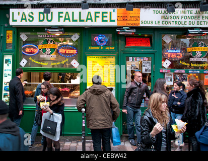 Lás du Fallafel ist berühmt in Israel für seine Falafel Restaurant Marais Paris Frankreich Stockfoto