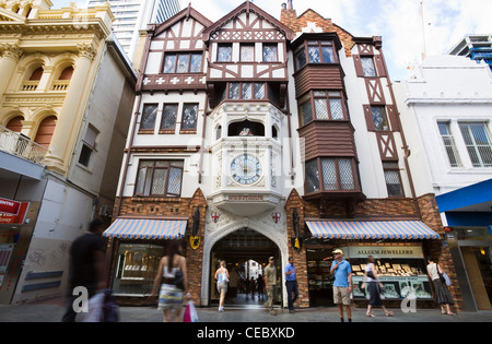 Londoner Gericht Uhr auf der Hay Street Mall. Perth, Western Australia, Australien Stockfoto