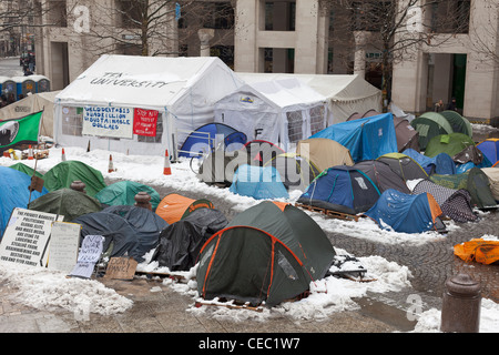 Antikapitalistischer Demonstranten Camp in London, England Stockfoto