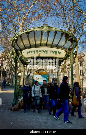 Eingang der u-Bahn Station "Abbesses" Paris (Frankreich) Stockfoto