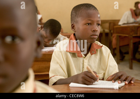 Sanni Gali im Englischunterricht, primäre 5, Grundschule, Lagos Nigeria Stockfoto