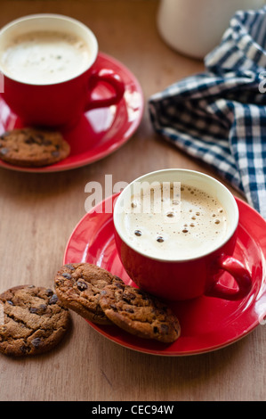Kaffee in rote Tassen Stockfoto