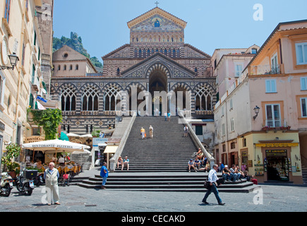 Kathedrale von St. Andrew, der Piazza del Duomo, Amalfi, Amalfiküste, UNESCO-Weltkulturerbe, Kampanien, Italien, Europa Stockfoto