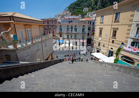 Treppe der Dom von Amalfi entfernt, die Piazza del Duomo, Amalfi an der Amalfiküste, UNESCO-Weltkulturerbe, Kampanien, Italien, Mittelmeer, Europa Stockfoto