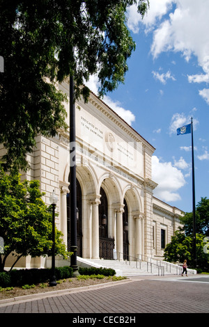 Der Marmor Eingang in das Detroit Institute of Arts an der Woodward Avenue in Detroit, Michigan. Stockfoto