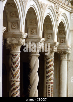 Säulen des Klosters in San Paolo Fuori le Mura, Rom, Italien Stockfoto