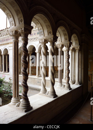 Säulen des Klosters in San Paolo Fuori le Mura, Rom, Italien Stockfoto