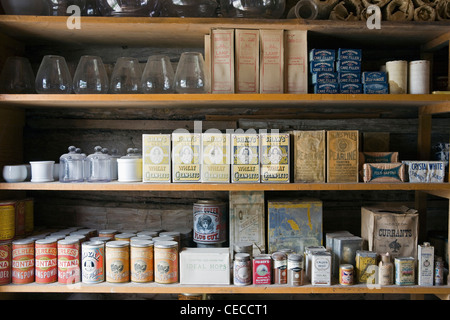 Nevada City, Montana. Stadt, jetzt ein historisches Freilichtmuseum, mit 90 historische Bauten, Artefakte und Möbel restauriert. Stockfoto