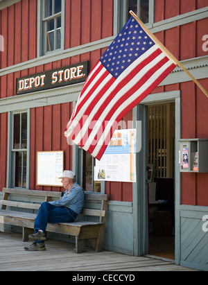 Nevada City, Montana. Stadt, jetzt ein historisches Freilichtmuseum, mit 90 historische Bauten, Artefakte und Möbel restauriert. Stockfoto