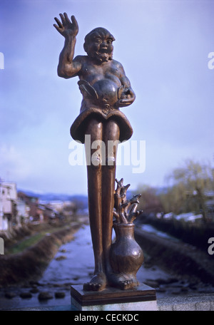 Ashinaga Zuchi Zou Statue auf Kajibashi Brücke, Takayama, Gifu Präfektur, Japan Stockfoto