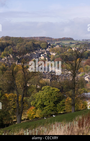 Ein Blick über das Tal blicken nach Haworth, The Bronte Village, West Yorkshire England UK. Stockfoto