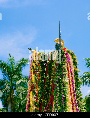 King Kamehameha die große Statue geschmückt mit Leis für Kamehameha Day Feierlichkeiten Honolulu Hawaii Stockfoto
