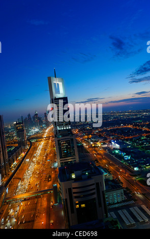 Abend am Persischen Golf, Verkehr, Stadt, Innenstadt, Dubai, Dubai, Vereinigte Arabische Emirate, Naher Osten Stockfoto