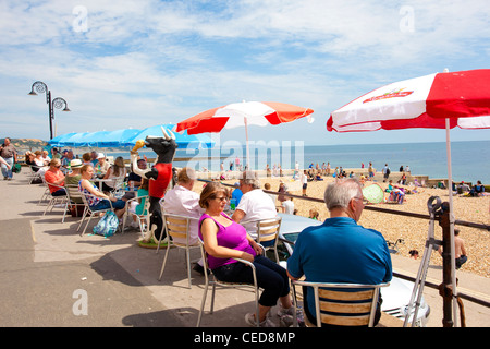 Die Cobb Gate Fish Bar und im Rock Point Inn bei Lyme Regis, Dorset, England. Stockfoto