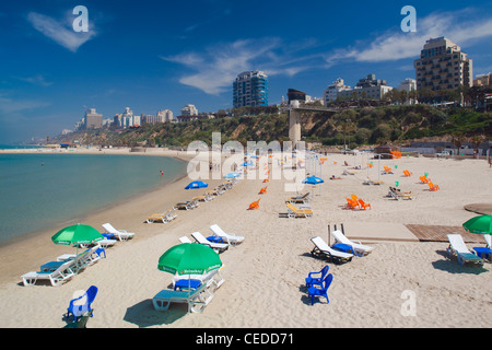 Israel, Nordküste, Netanya, Blick auf den Strand Stockfoto