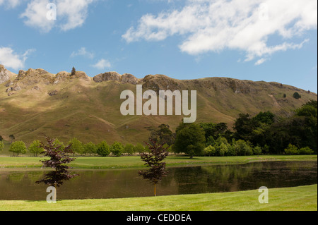 Blick vom Weinguts Craggy Range, Hawkes Bay. Blickrichtung Te Mata Peak und den schroffen Bereich ist benannt nach Stockfoto