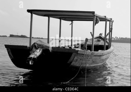 Traditionelles Holzboot in Sindhudurg, Indien Stockfoto