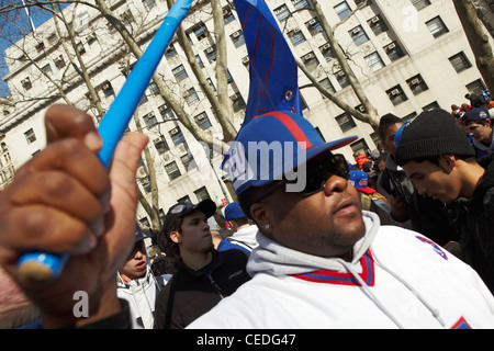 Riesen Fan bei Ticker Tape, New York Stockfoto