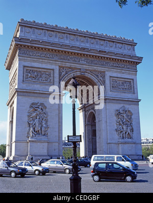 Der Arc de Triomphe, Place Charles de Gaulle, Paris, Île-de-France, Frankreich Stockfoto