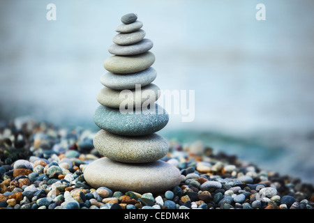 Zen Steinen am Strand Stockfoto