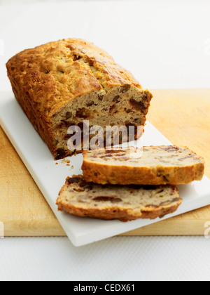 Banane, Datum und Walnuss-Brot Stockfoto