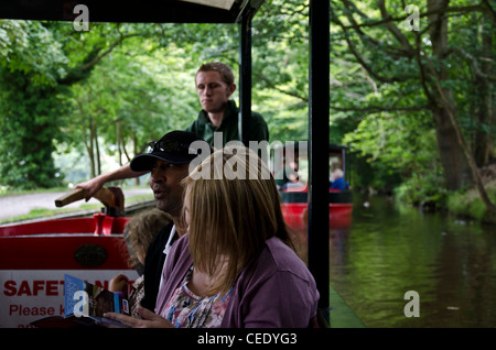 Innen-Pferdekutsche Lastkahn auf Llangollen Kanal in Nord-Wales. Stockfoto