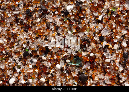 Fragmente auf Glass Beach in Kauai mit alten Stücken von Flaschen Stockfoto