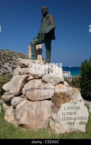 Statue von El Pintor, Llorenc Cerda Bisbal in Cala San Vicente, Mallorca, Spanien Stockfoto