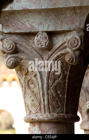 Saint-Michel-de-Cuixà (Abadía de Sant Miquel de Cuixà) Stockfoto