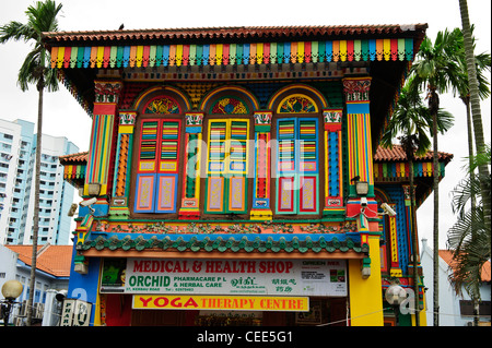 Bunte Tan Teng Niah denkmalgeschützten Gebäude in Little India, Singapur. Stockfoto