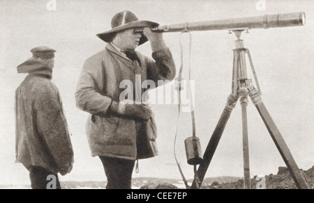 Scott, Blick durch ein Teleskop während der Terra-Nova-Expedition zum Südpol 1912 Stockfoto