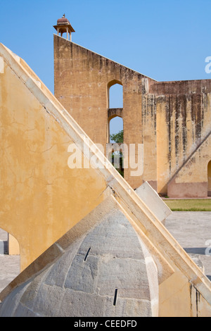 Jantar Mantar, ein astronomischer Beobachtungsort (UNESCO-Weltkulturerbe), Jaipur, Rajasthan, Indien Stockfoto